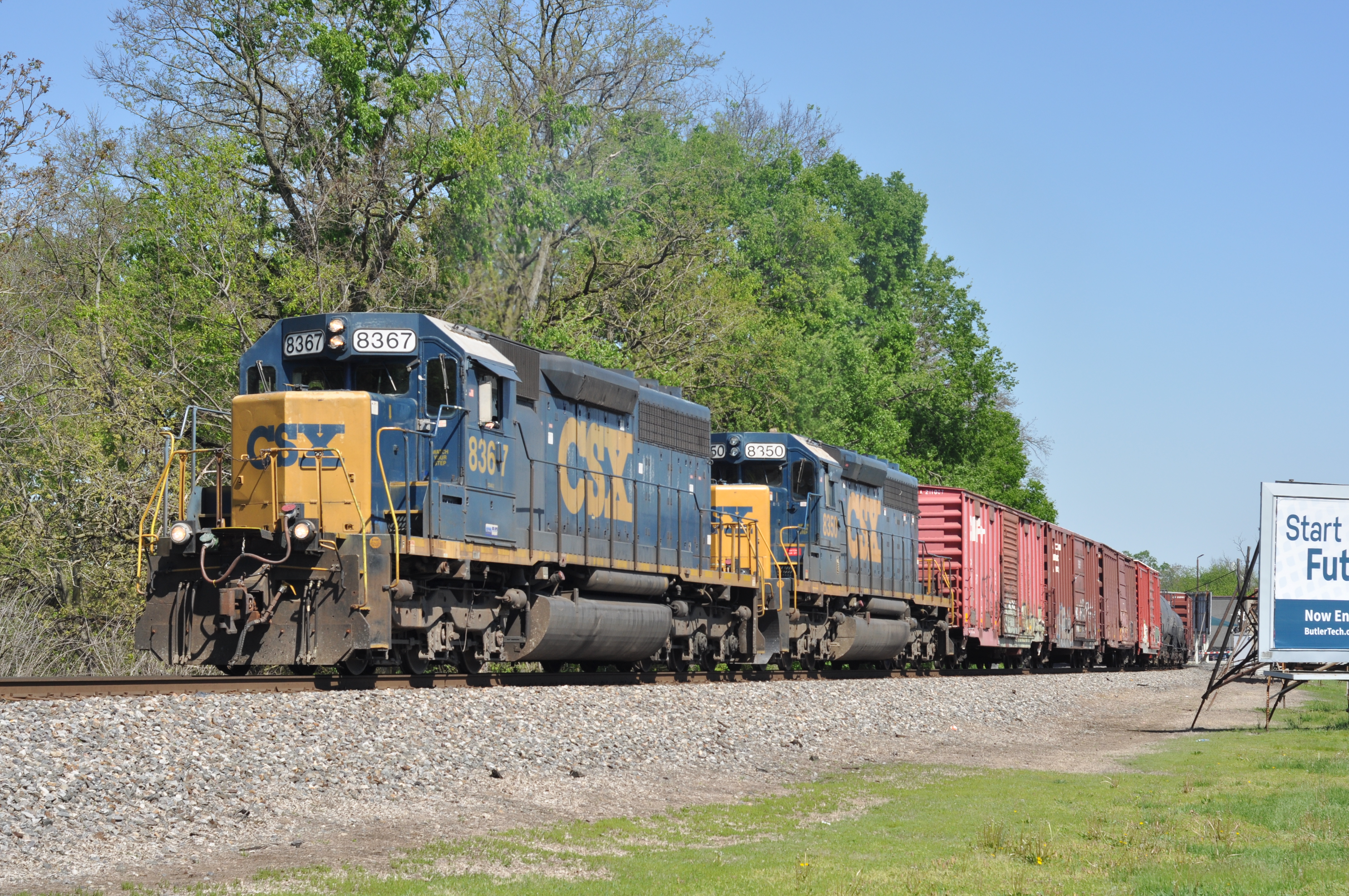 CSXT 8367 East